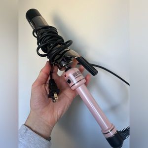 Hot tools 1.5 in barrel curling iron